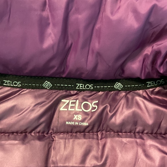 Zelos XS puffy vest brand new with tags long 29” bust 30” with two front pockets - Picture 2 of 9